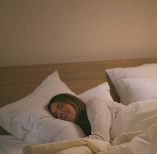 Why Choose a Pillow Protector? - Kipli