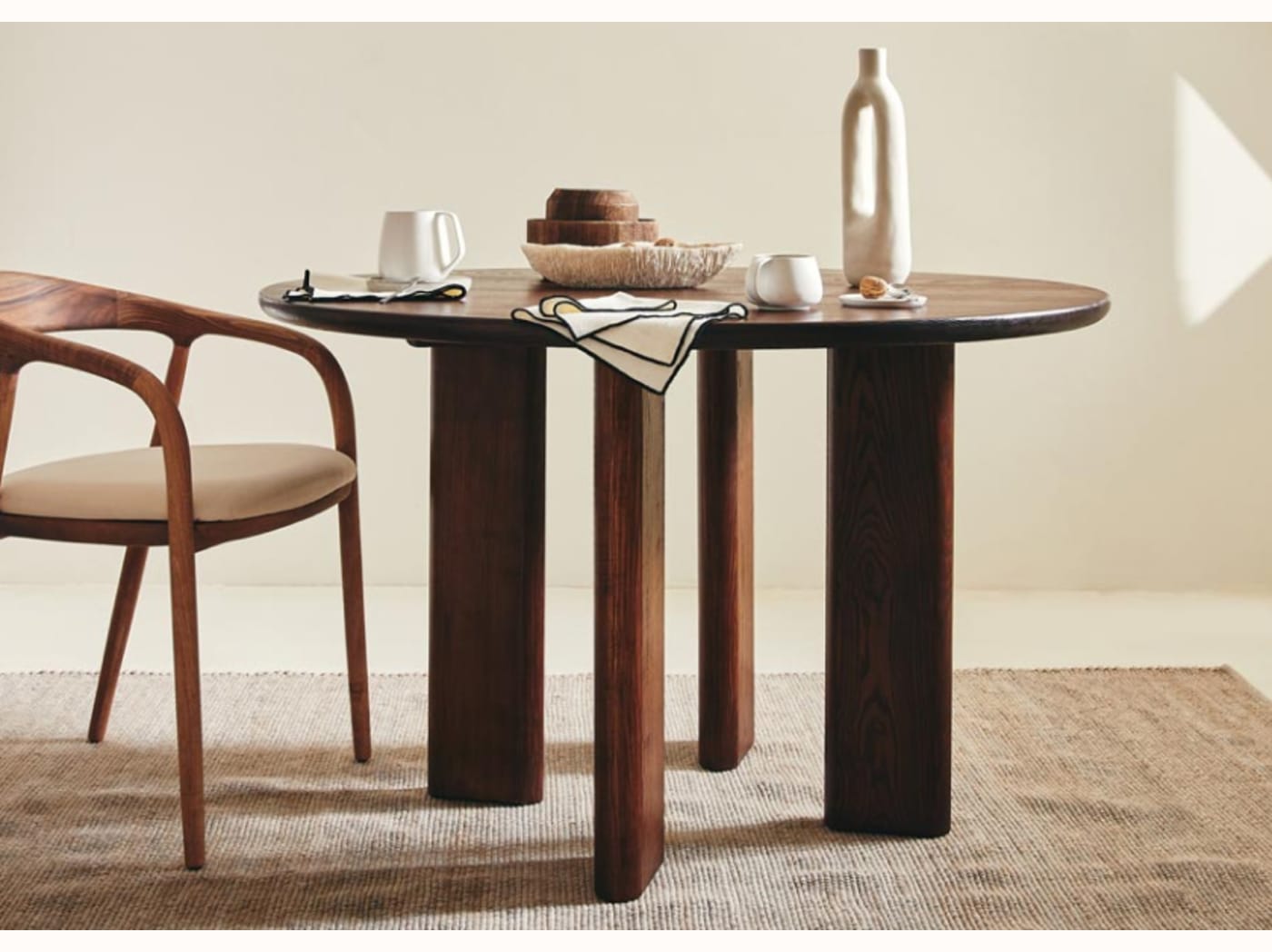 Table à manger ronde en bois massif BAOBAB - Kipli