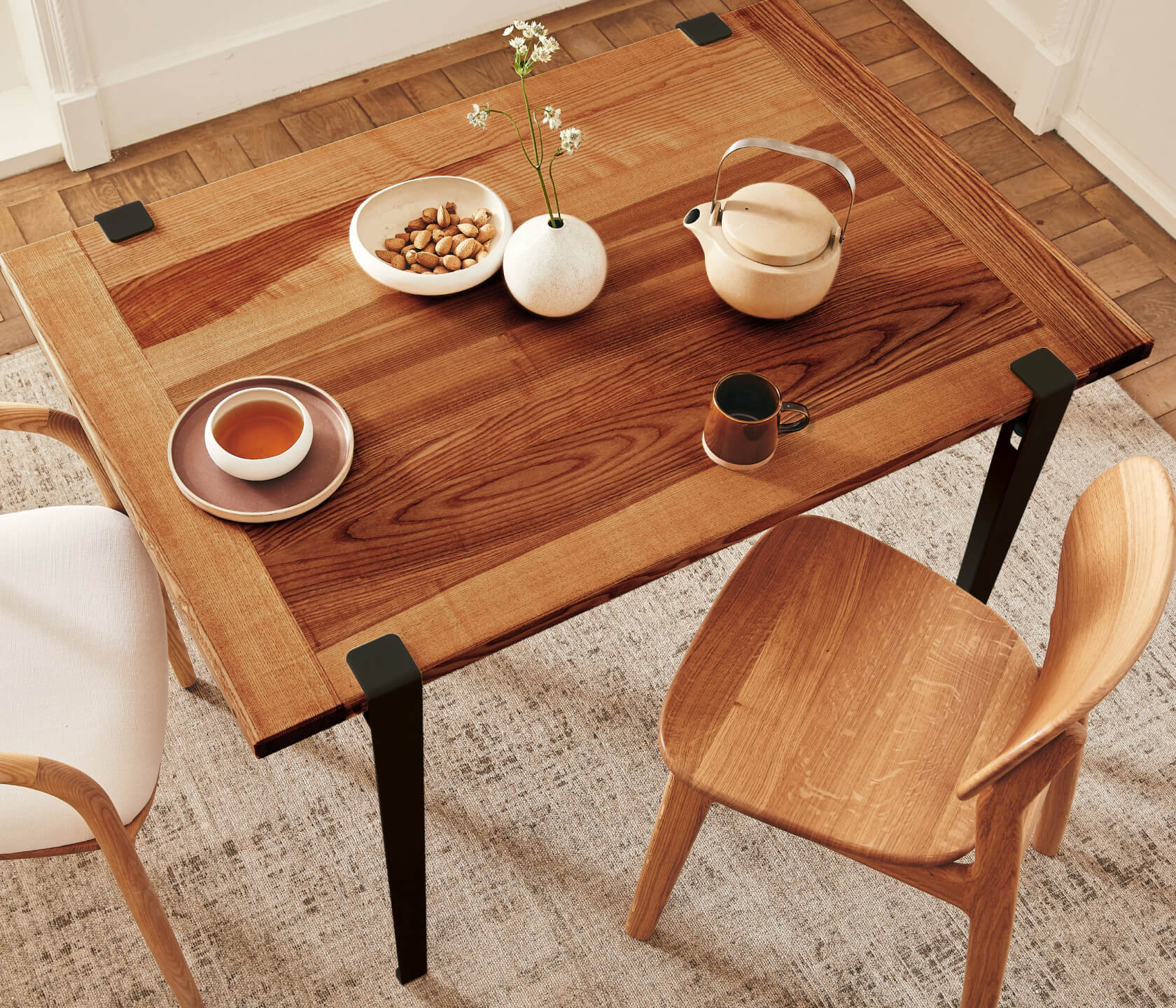 Table à manger en bois massif ÉOS - Kipli x TIPTOE - Kipli