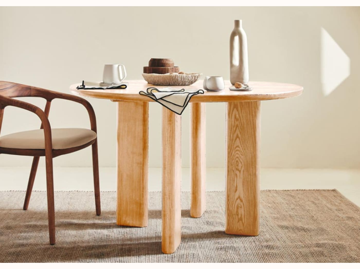 Table à manger ronde en bois massif BAOBAB - Kipli