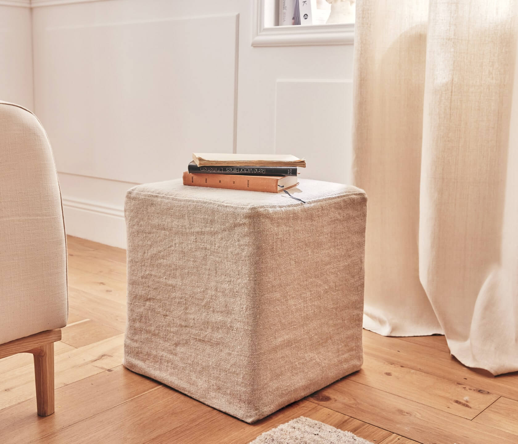 Kleiner Sitzhocker aus Leinen „PALM“ – Kipli