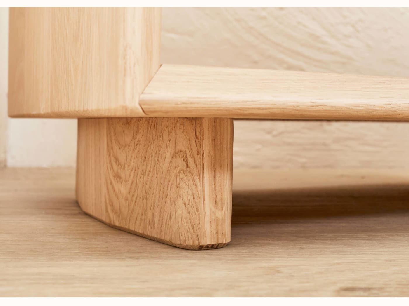 LIVIA Solid Wood Nightstand - Kipli