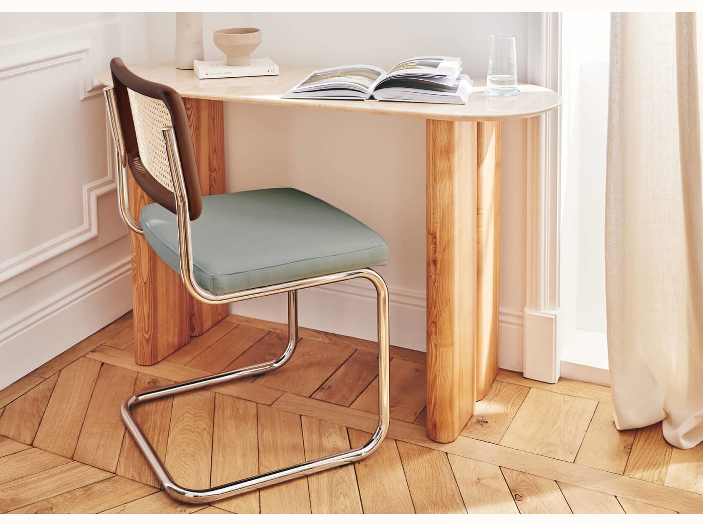Rattanstuhl mit Metallbeinen „CHAMP DE BLÉ“ – Kipli