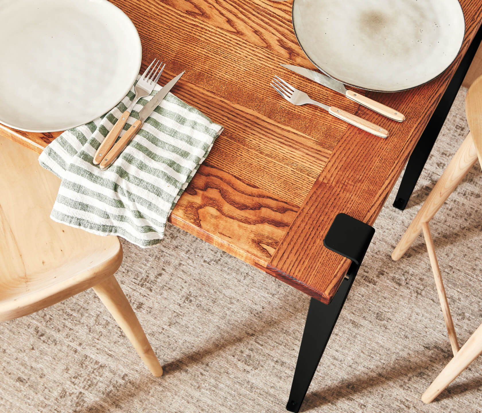 Højt bord i massivt træ ÉOS – Kipli x TIPTOE 80x80 cm – Kipli