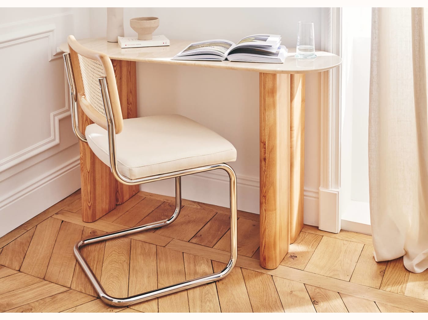 Rattanstuhl mit Metallbeinen „CHAMP DE BLÉ“ – Kipli