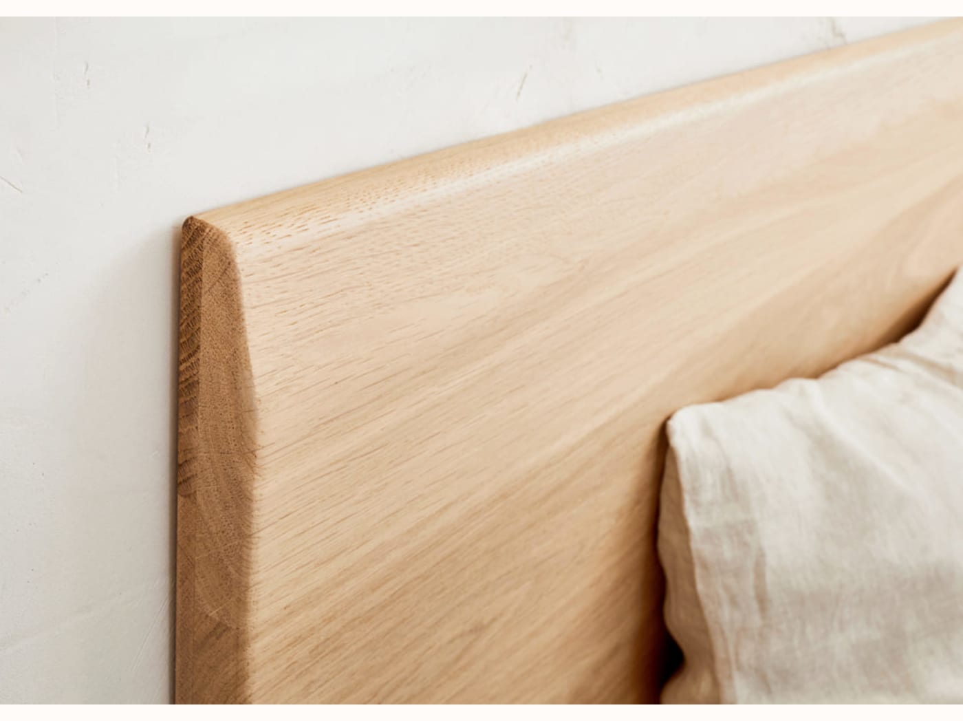 Base de cama estofada com molas premium - LE LAC - Kipli