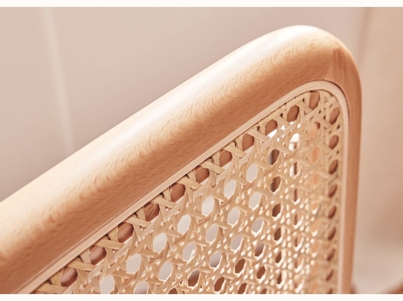 Rattanstuhl mit Metallbeinen „CHAMP DE BLÉ“ – Kipli