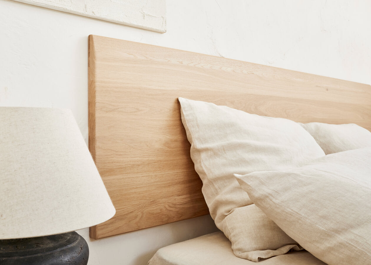 Lit plateforme en bois massif LIVIA