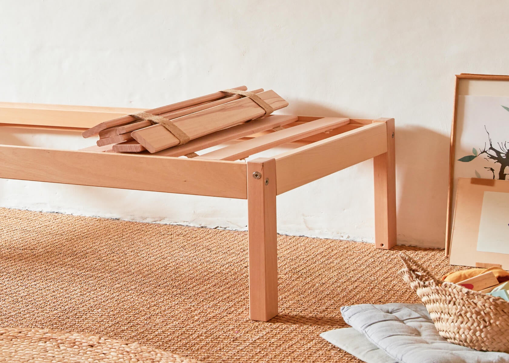 Letto per bambini in legno massello MALO - Kipli