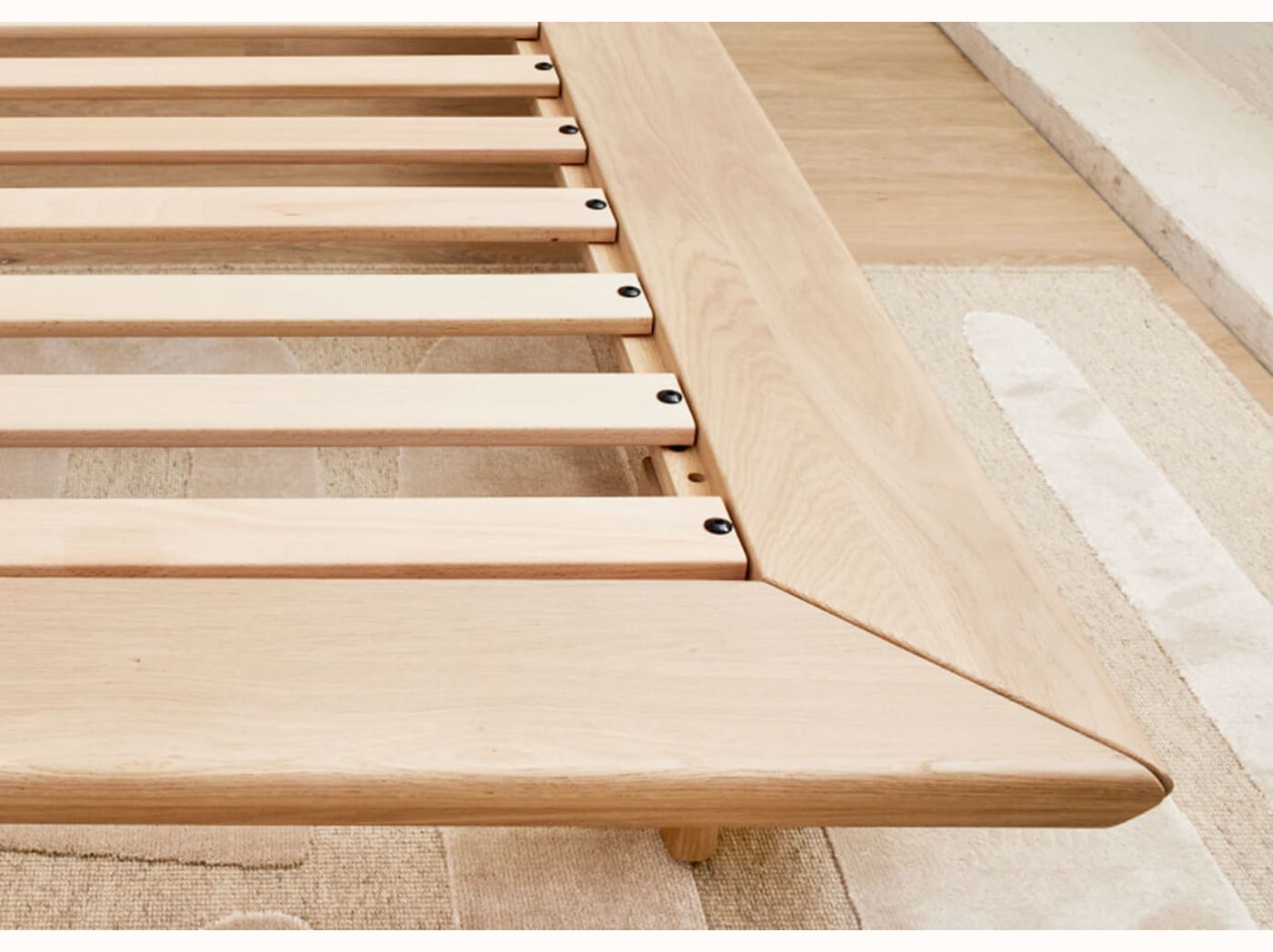 Lit plateforme en bois massif LIVIA - Kipli